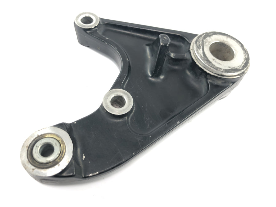 Triumph Daytona 900 T300D [1996] - Placa de fixação do freio para montagem da pinça do freio traseiro