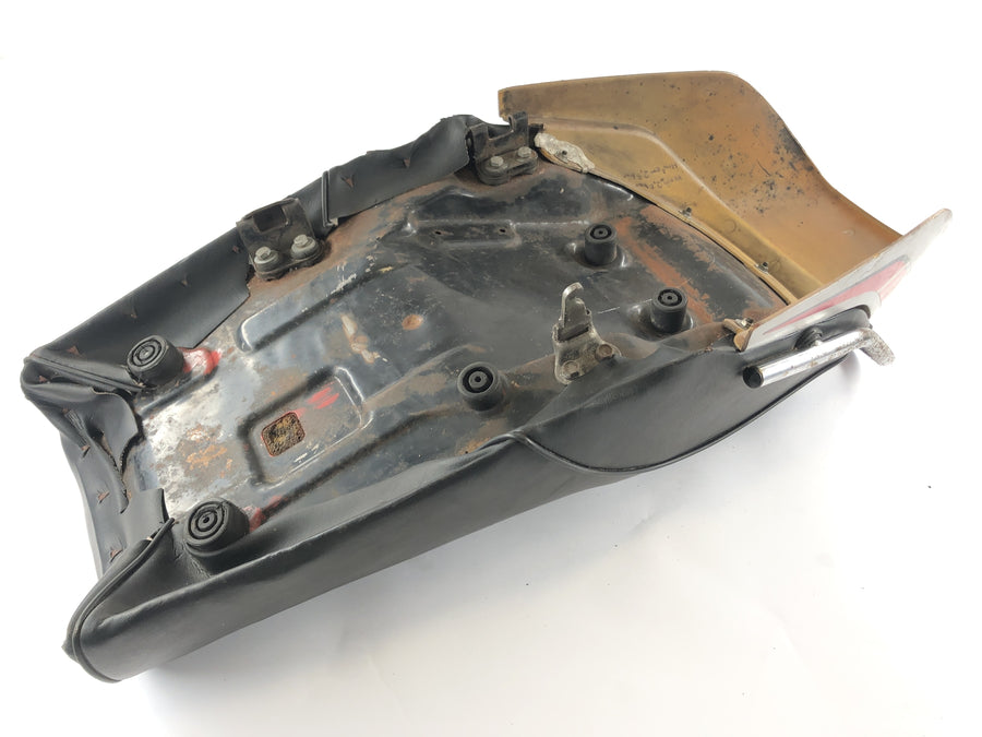 Yamaha XS 400 2A2 [1982] - Banco com uma barra de passageiros