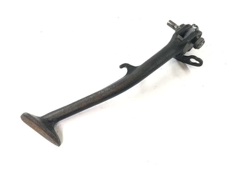 Honda CBX 650 E RC13 [1983] - Stand Stands com um suporte de motocicleta de penas