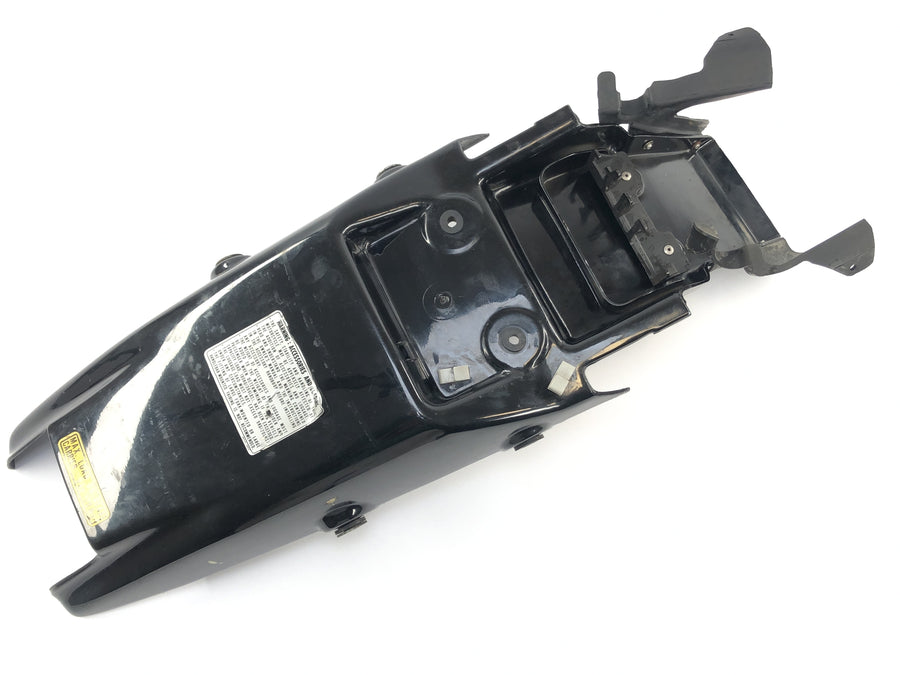 Honda NX 650 RD02 [1989] - traseiro embaixo do revestimento do meio do meio