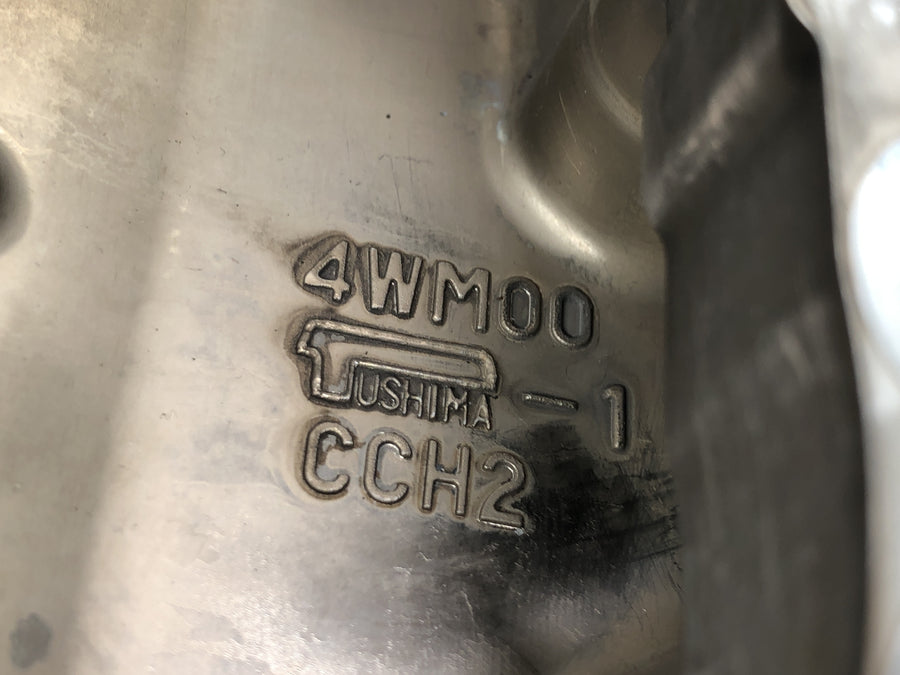 Yamaha XV 1600 Wild Star VP08 [2002] - tampa da válvula dianteira tampa da cabeça do cilindro tampa da válvula