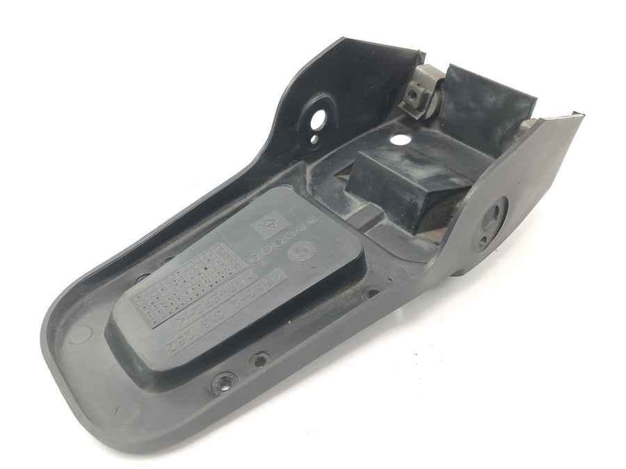 BMW R 1150 GS R21 [2002] - Tampa protetora contra respingos no suporte da luz traseira