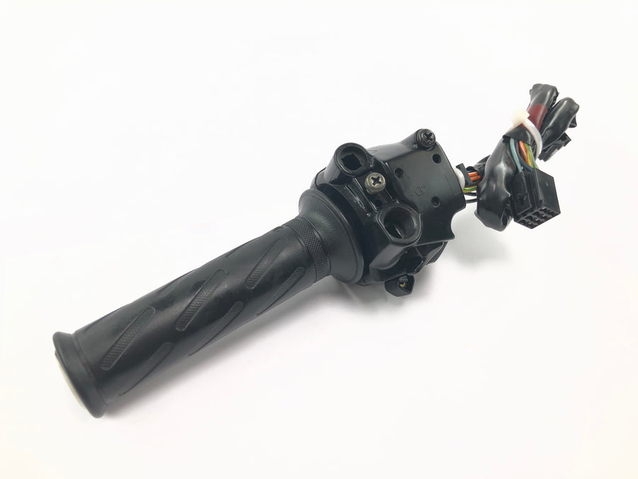 Suzuki GSX R 1000 WVBZ K3 [2003] - Interruptor do guidão, encaixe do acelerador direito, interruptor de partida
