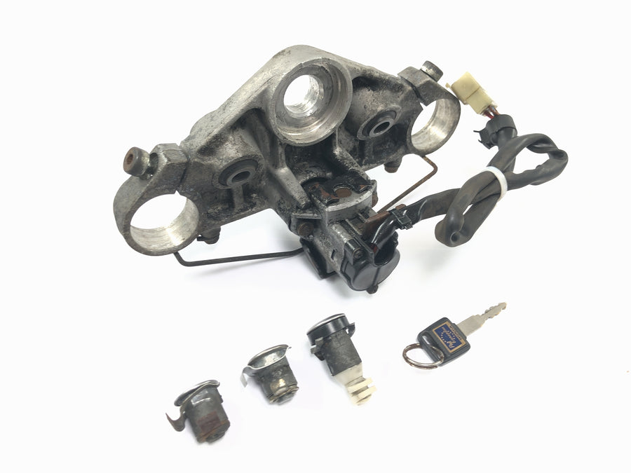 Honda ST 1100 SC26 Pan European [1990] - Conjunto de fechadura com fechadura de ignição da ponte do garfo superior