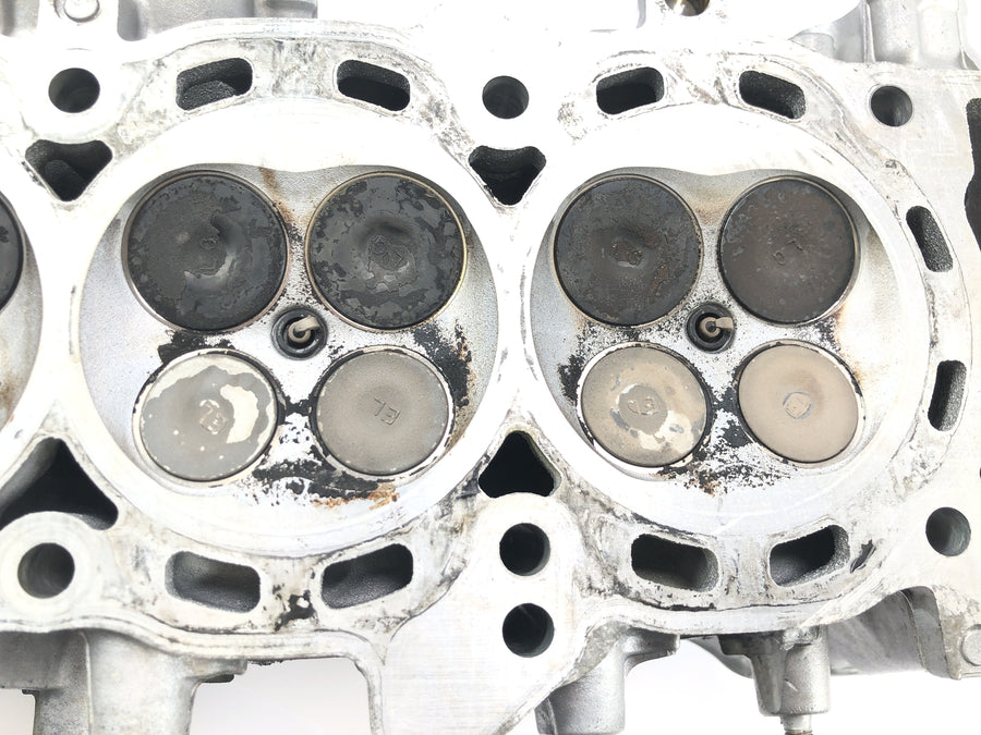 Honda CBR 1000 RR SC57 [2006] - canais de válvula de assento de válvula de trem de válvula de cabeçote