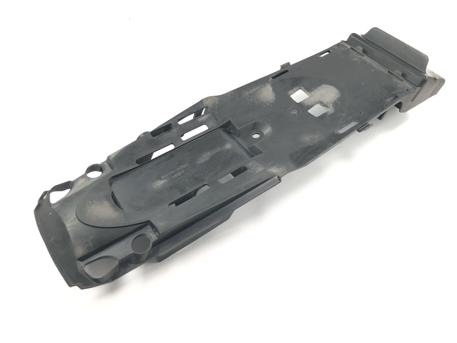 Suzuki GSX R 1000 WVB6 K6 [2006] - Parte inferior do porta-bateria da caixa de bateria da subestrutura traseira