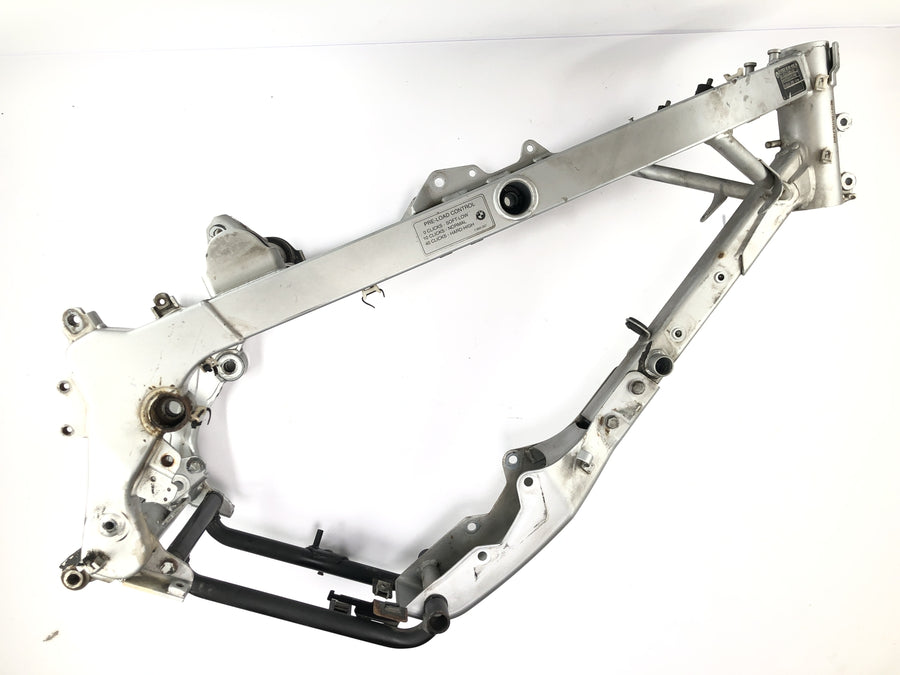 BMW F 650 GS R13 [2000] - Quadro principal com papéis