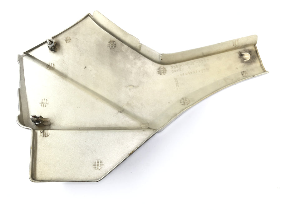 Honda CBX 750 RC17 [1984] - Tampa lateral no disfarce do lado direito de revestimento