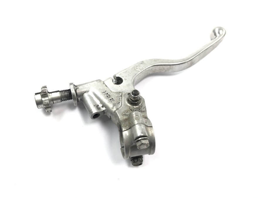 Suzuki RM Z 250 RJ41A [2007] - Montagem da embreagem no guiador, montagem da alavanca da embreagem esquerda