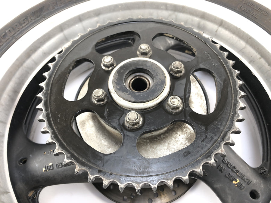 Suzuki GSX R 1100 GV73B [1990] - A borda da roda traseira na parte traseira com disco de freio e roda de corrente