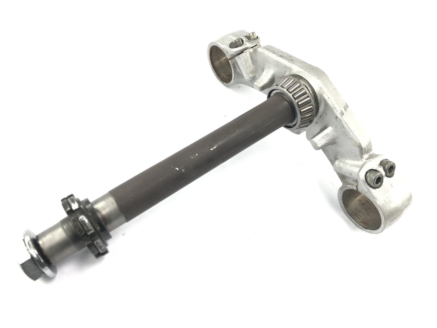 Kawasaki Zephyr 750 ZR750C [1994] - Ponte inferior do garfo de direção