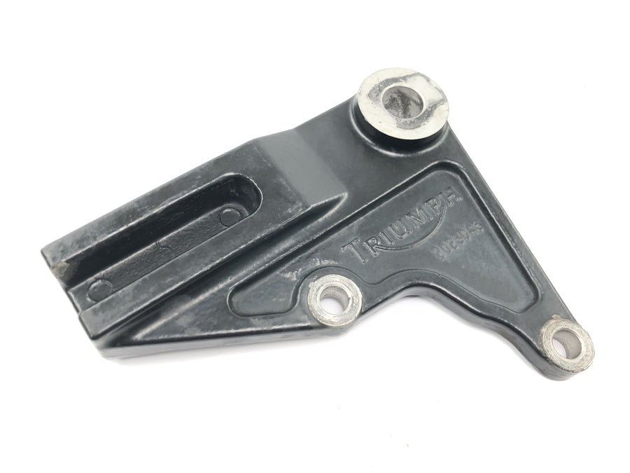 Triumph Bonneville T100 986MF [2012] - Suporte para pinça de ancoragem do freio traseiro