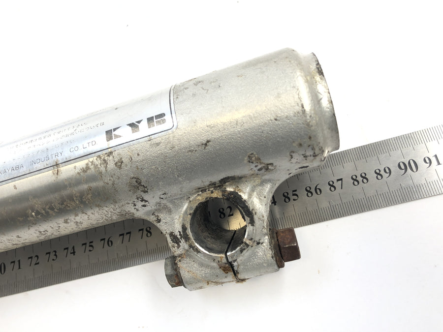 Yamaha XV 750 5G5 [1982] - Garfo de suspensão do Fork Telegabel com eixo
