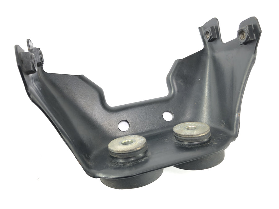 Triumph Daytona 900 T300 [1993] - Capa de borracha do suporte de fixação do suporte do tanque