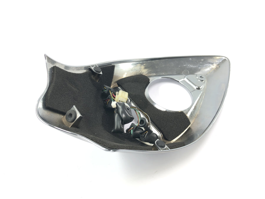 Kawasaki VN 1500 Mean Streak VN50T [2005] - estrutura de fixação do tanque de carenagem para fechadura de ignição com luzes indicadoras