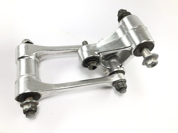SWM RS 125 R B2 [2020] - Deflexão do suporte da suspensão traseira