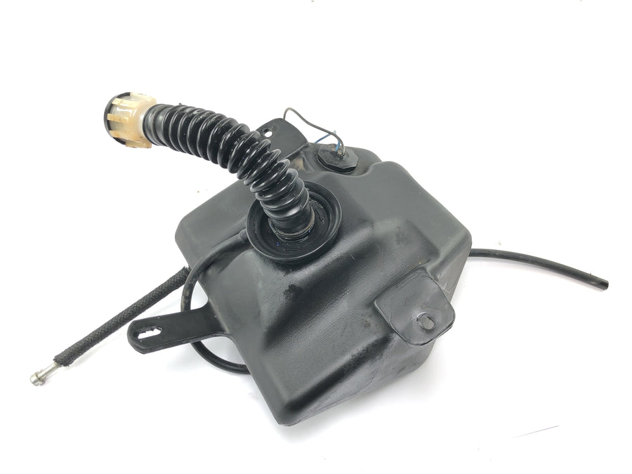 Suzuki RG 250 Gamma GJ21D [1987] - Tanque de óleo, recipiente de armazenamento de óleo, lubrificação separada