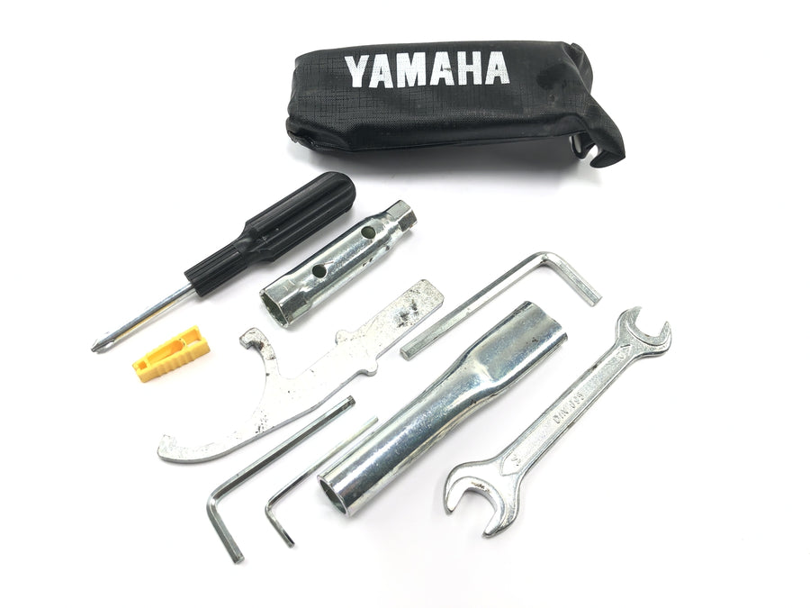 Yamaha WR 125 X DE07 [2010] - Conjunto de ferramentas de bolsa de ferramentas de bordo