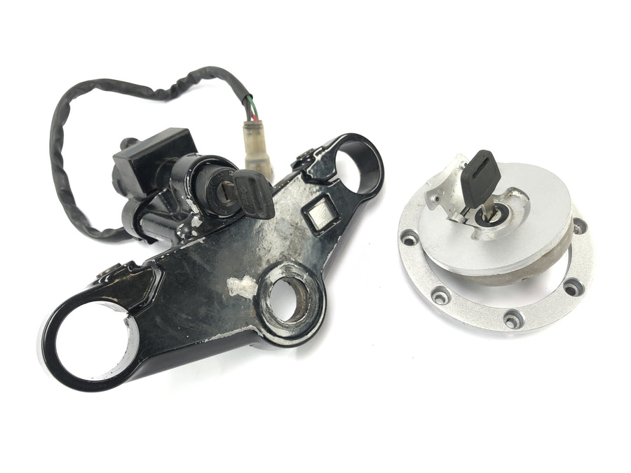 HONDA NSR 125 JC22 [1998] - Ponte do garfo na parte superior com trava de tampa do tanque de ignição com tecla