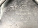 KTM 690 SM Prestige [2007] - Compartimento da ferramenta-5