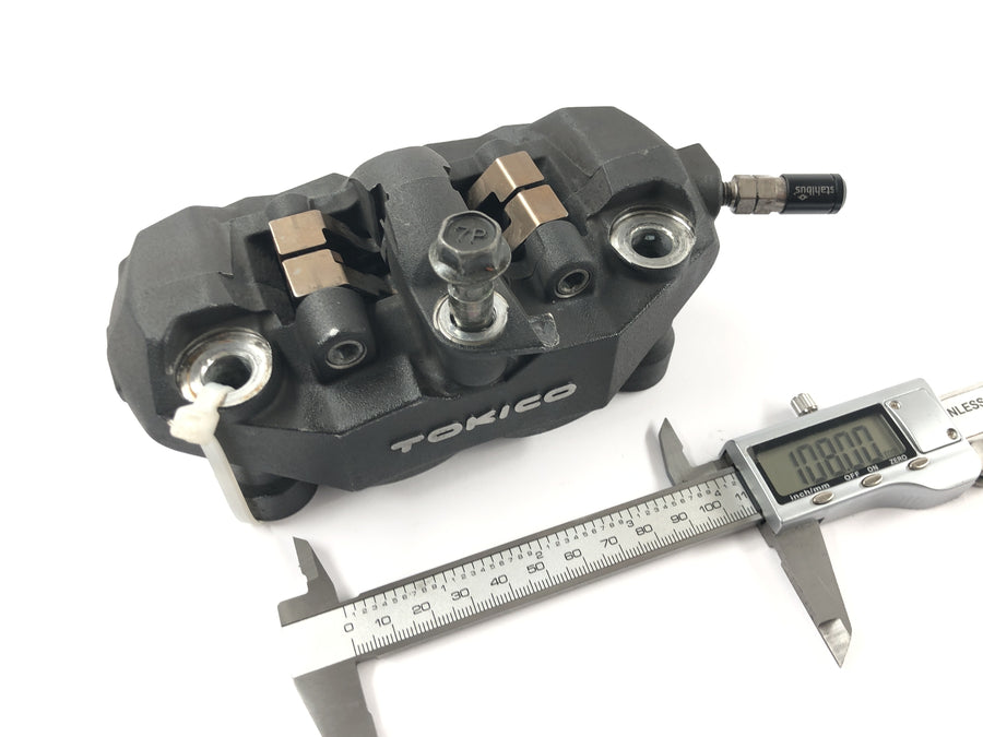 Suzuki GSX R 1000 WVB6 K6 [2006] - Pinça de freio dianteiro direito Tokico