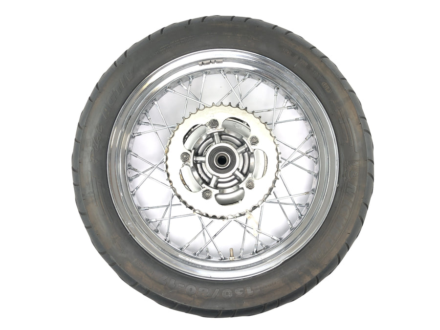 Triumph Bonneville T100 986MF [2012] - Roda traseira com raios de 3,50 x 17"