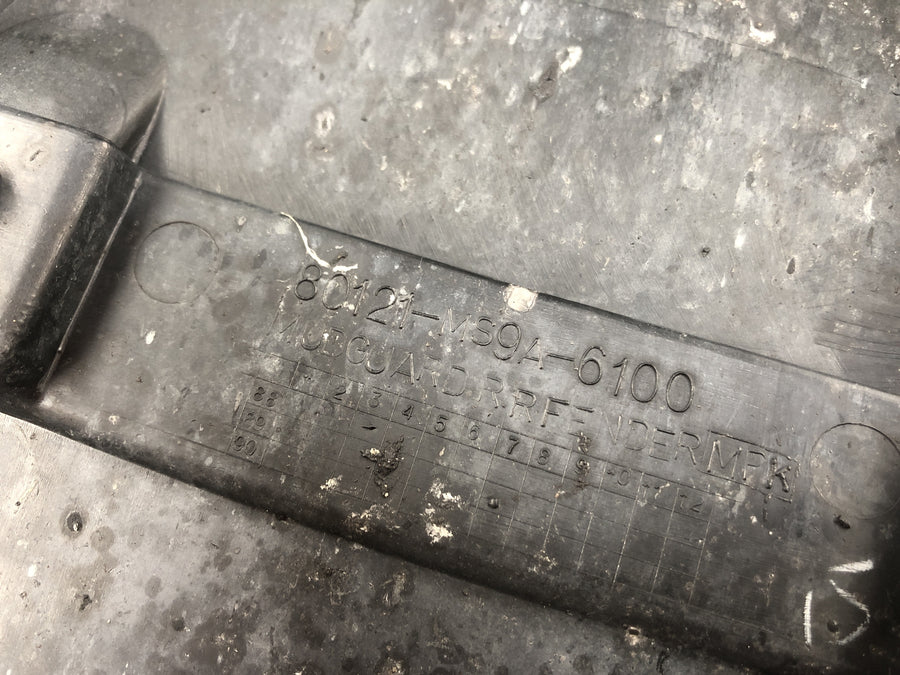 Honda CB 750 RC42 [1996] - Tampa traseira da placa de proteção contra respingos da placa de proteção