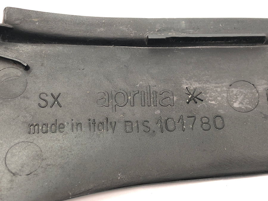 Aprilia RSV 1000 RP Mille [2001] - Painel interno superior esquerdo e direito