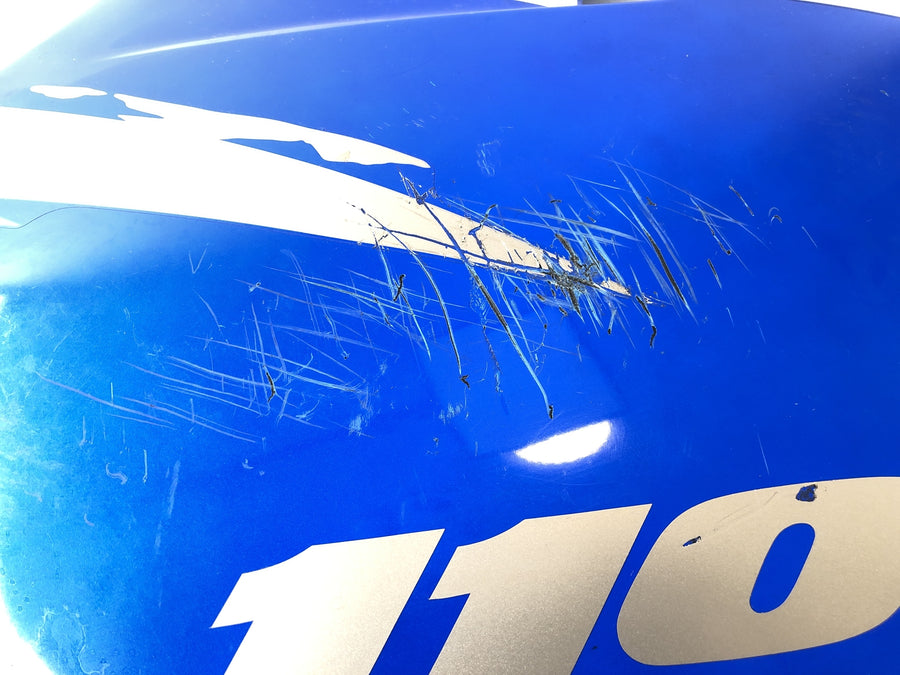 Suzuki GSX-R 1100 W GU75 C [1994] - Painel lateral direito com arranhões