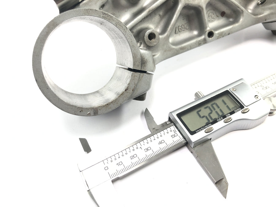 BMW R 1100 S R2S [2000] - Ponte inferior do garfo, suporte do rolamento da coluna de direção Telelever
