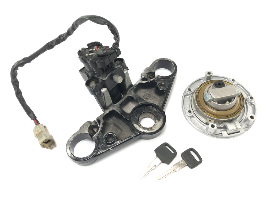 HONDA NSR 125 JC22 [1998] - Ponte do garfo na parte superior com trava de tampa do tanque de ignição com tecla