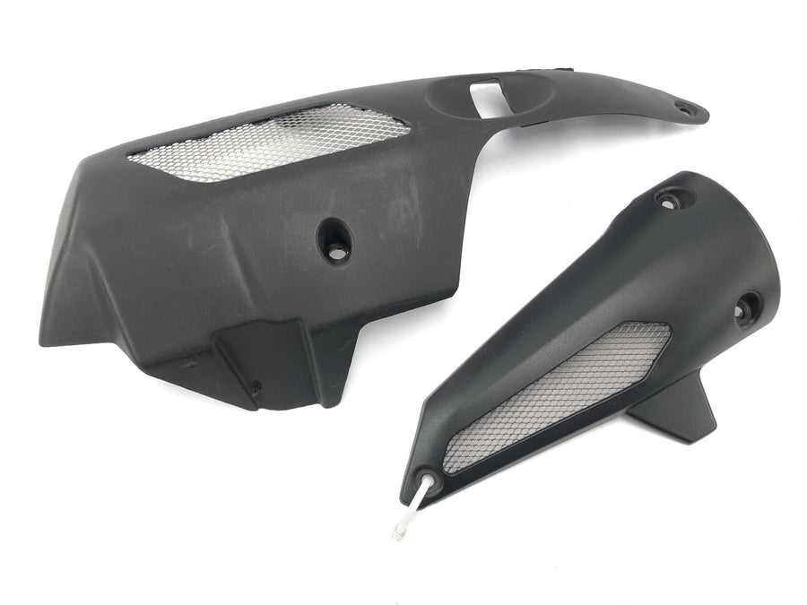 Moto Guzzi Stelvio 1200 4V [2009] - Prendação de armação de ar da grade de ventilação do ventilamento à direita e esquerda