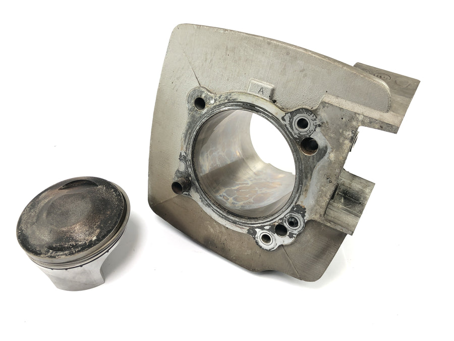 Ducati Multistrada 1000 DS [2003] - Cilindro com pistão traseiro