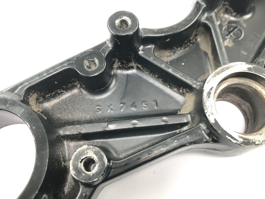 Suzuki GSX R 1100 GU74C [1987] - ponte superior do garfo, ponte da cabeça de direção, braçadeira dianteira