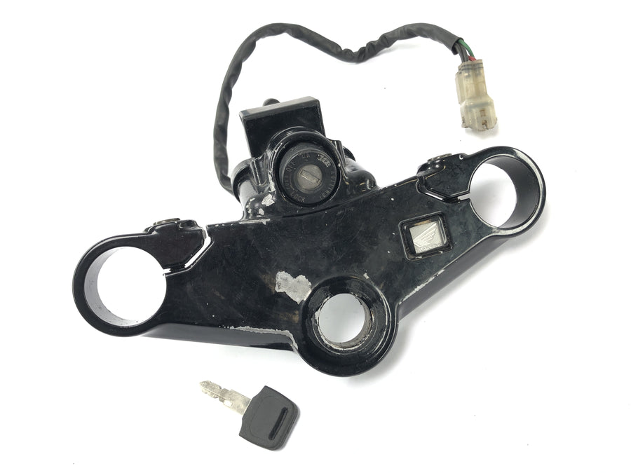 HONDA NSR 125 JC22 [1998] - Ponte do garfo na parte superior com trava de tampa do tanque de ignição com tecla