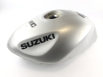 Suzuki GSF 1200 S Bandit WVA9 [2003] - Tanque a gasolina com colisão