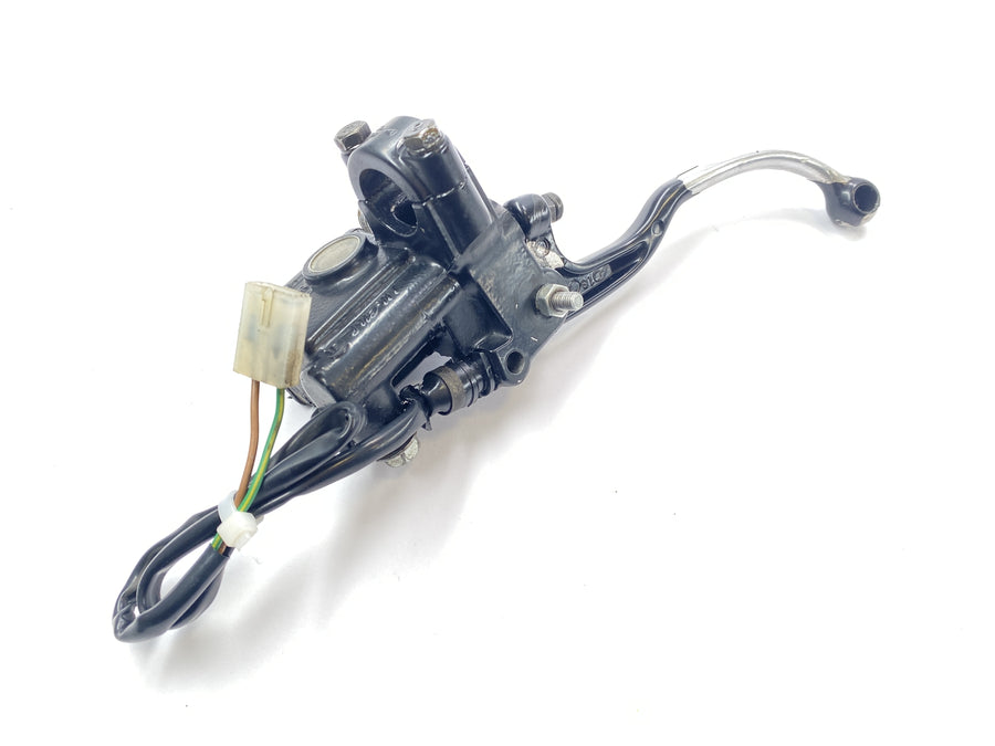 Yamaha XT 600 Z Ténéré 1VJ [1986] - Instalações da mão da bomba de freio Hain Braw Cylinder na frente direita