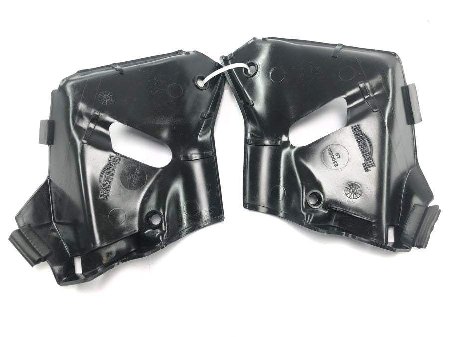 Triumph Daytona 1200 T300D [1994] - Carenagem interna da tampa lateral do quadro