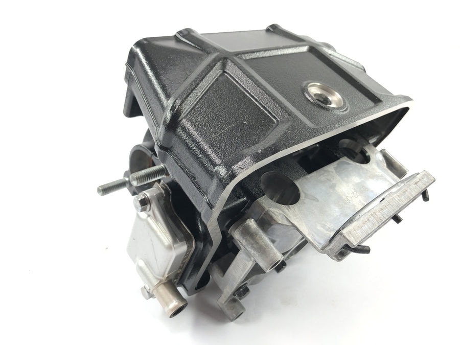 Kawasaki Ninja 125 BX125B [2024] - Cabeça do cilindro com ingestão na ingestão