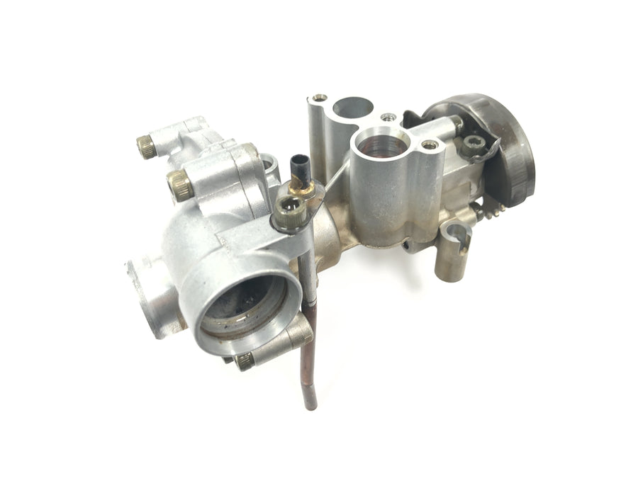 Yamaha YZF R1 RN04 [2001] - Carcaça da bomba de óleo da bomba de refrigeração da bomba de água