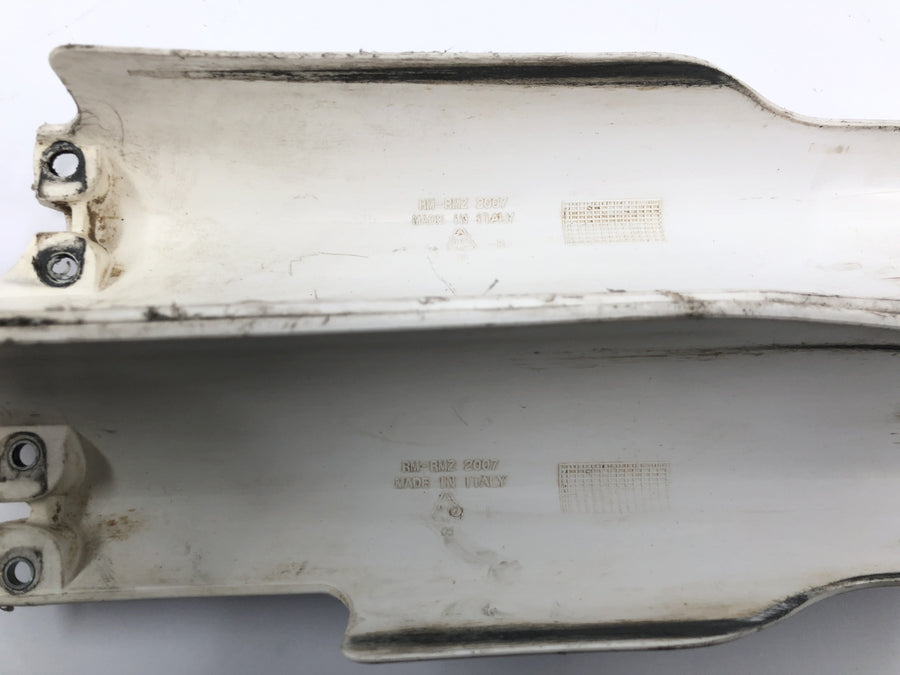 Suzuki RM Z 250 RJ41A [2007] - Protetores de garfo esquerdo e par direito