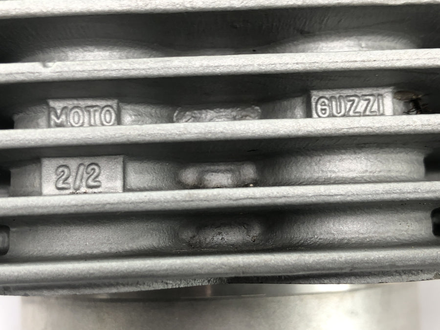 Moto Guzzi V11 Sport [1999] - cilindro com pistão à direita