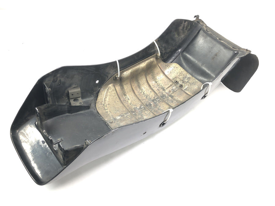 Yamaha XVS 650 Drag Star VM03 [2001] - Kot Wing na folha de proteção de pára -choque traseiro