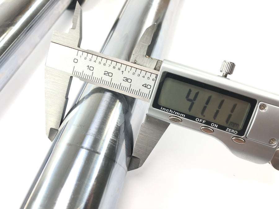 Yamaha XVS 650 4VR [1997] - Garfo dianteiro telescópico com eixo 41 mm