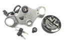 Triumph Sprint ST 1050 [2005] - Lock Set With Fork Bridge na trava do tanque superior-1