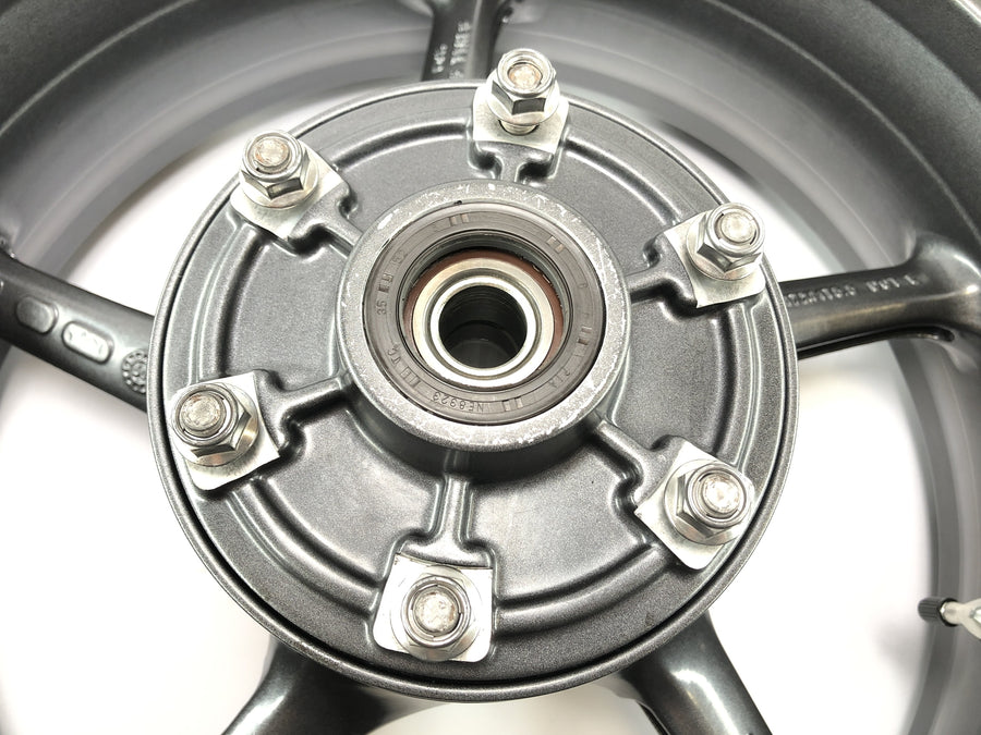 Triumph Street Triple R 675 D67LD [2010] - Hinterrad Rim Wheel Rad Pneus 5.5x17 "