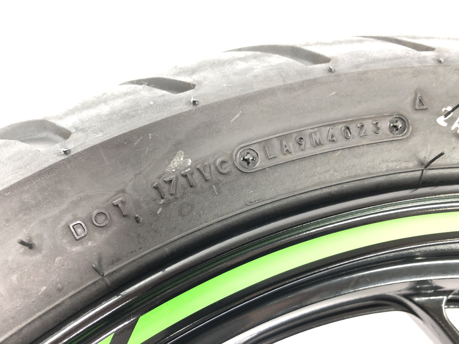 KAWASAKI NINJA 125 BX125B [2024] - aros de alumínio do pneu da roda traseira atrás de bordas atrás