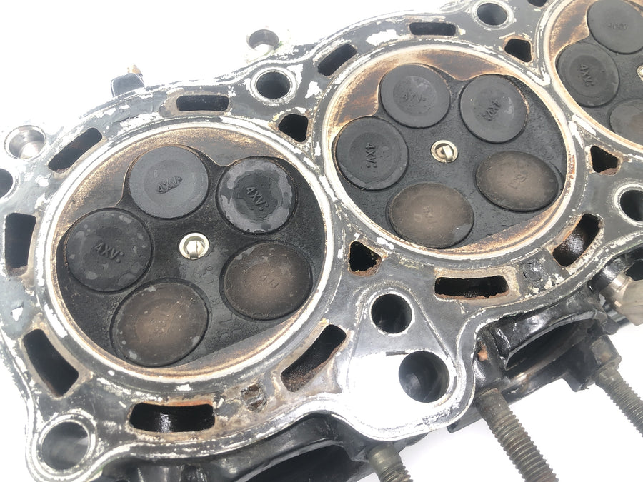 Yamaha YZF R1 RN01 [1998] - Cabeça do cilindro