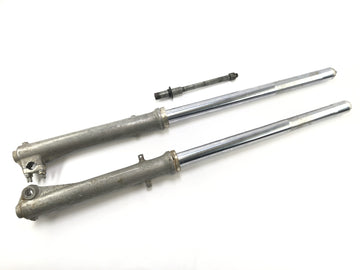 Yamaha XT 500 1U6 [1981] - Garfo de suspensão do Fork Telegabel com eixo