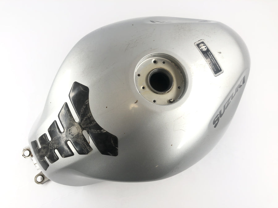 Suzuki GSF 1200 S Bandit WVA9 [2003] - Tanque a gasolina com colisão